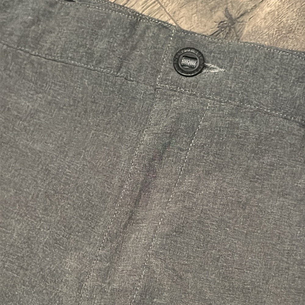 Puma Men’s Size 38 Gray Shorts - Picture 2 of 5